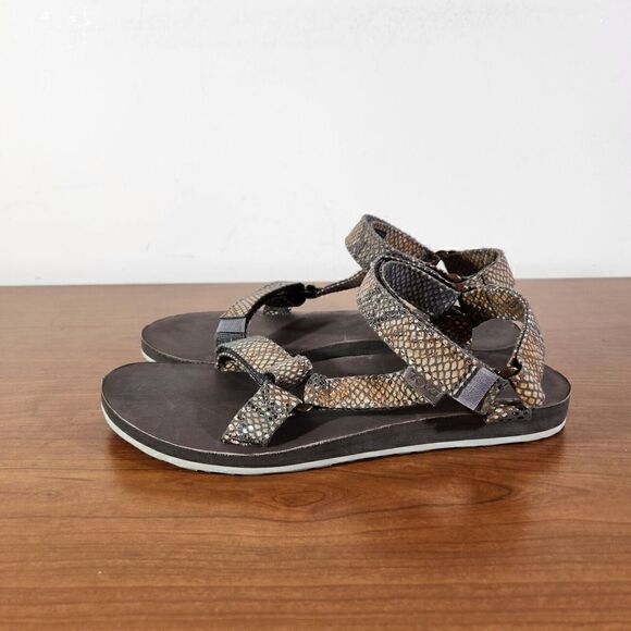 Teva Eiffel Tower Snake Print Embossed Sport Sandal Shoes 1006324 Womens Size 9 - Picture 1 of 11